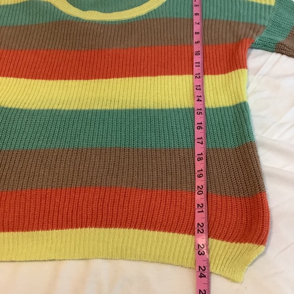 Mine... Sweater Size Large - Picture 7 of 7